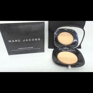 New! Marc Jacobs Beauty Perfection Powder